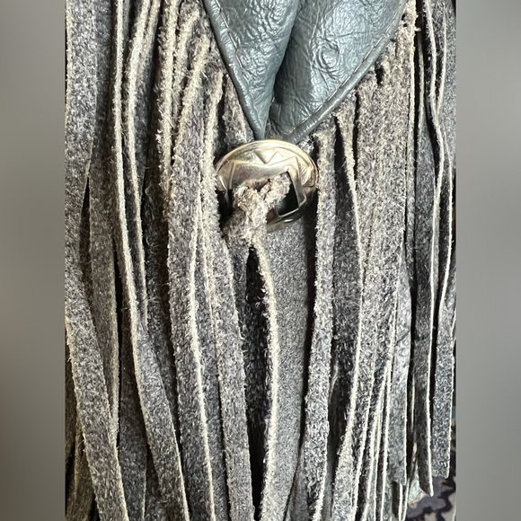 Vintage 1980s Leather Fringe Jacket Gray, Ostrich Print Leather and Suede - Sz M - Picture 7 of 17